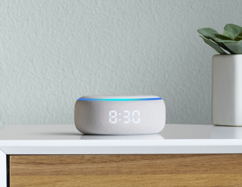 Amazon-Echo-Dot-with-Clock